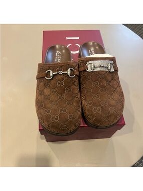 Gucci slide ons